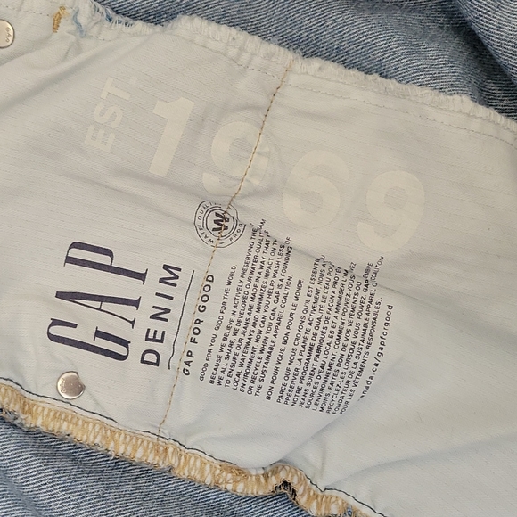 Gap Denim Distressed / faded Shorts - Picture 5 of 5